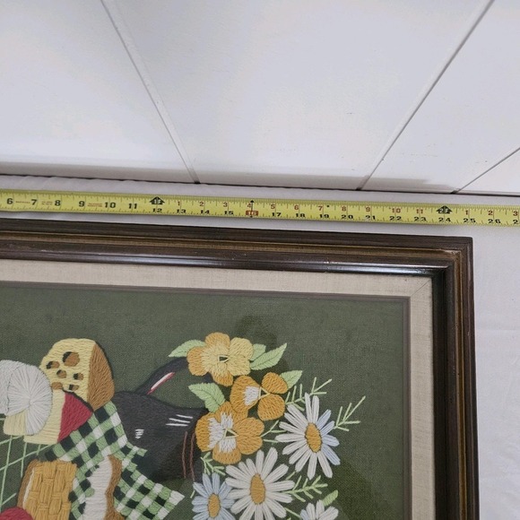 Vintage Picnic Floral Fruit Daisy Needlepoint Crewel MCM Completed Wall Unframed - Picture 9 of 10